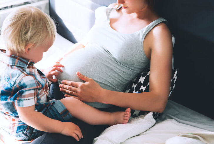 Беременные: как справляться с трудностями и геморроем